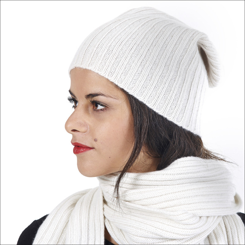 Bonnet moelleux 100% cachemire femme - écru Bonnet moelleux 100% cachemire femme - écru